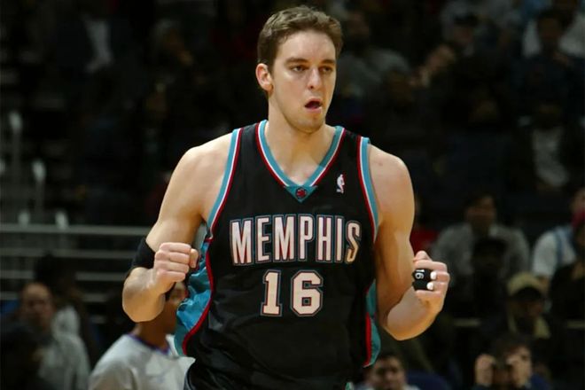 包含这也行？Scout连续十场比赛得分超过惊险取胜孟菲斯灰熊清晨刷新队史纪录，今夜上海海港调整名单以备欧超杯的词条欧博官网